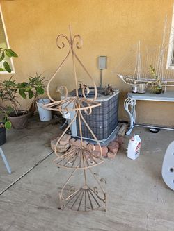 3 tier metal stand