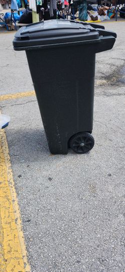 32 gal trash can