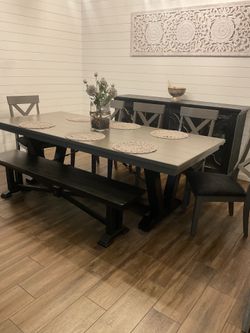 Dinning Table