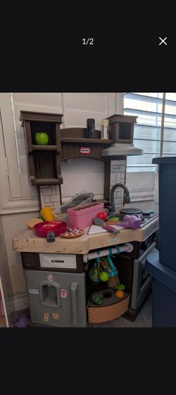 Lil Tike wi-fi connected kids kitchen