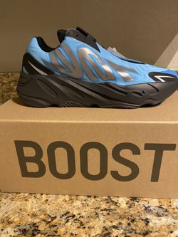 Yeezy 700 Bright Cyan🔥 Size 10 Brand New 
