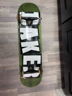 Baker skateboard size 8.25 concave