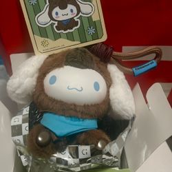 Miniso Hello Kitty & Friends Chill Capybara Vinyl Plush Cinnamon Roll 