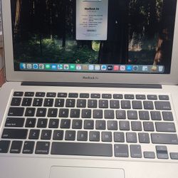 MacBook Air 13" | MacOS Sequoia