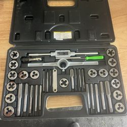 40 Pc Tape And Die Set