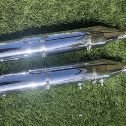 Stock Harley-Davidson So frail Slip-On Mufflers 64734-08A
