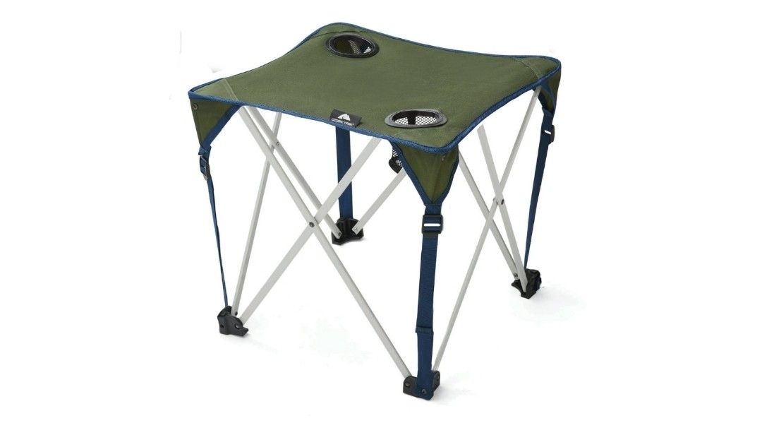 Piece Camping Combo Green (Includes tent, chairs, sleeping bags