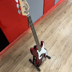 Squier Fender P Bass Bass Guitar 177747