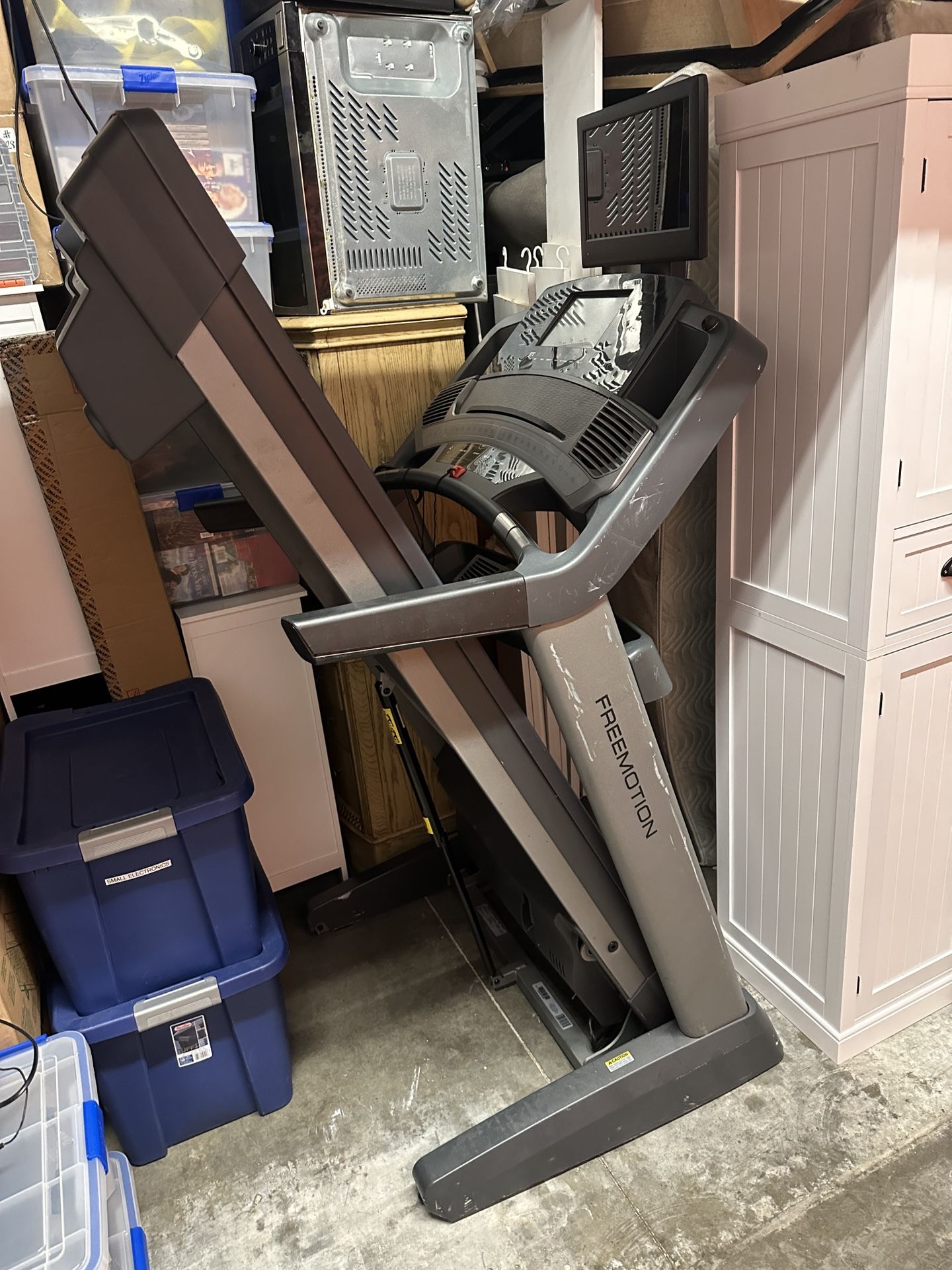 Treadmill Freemotion 890 for Sale in Miami, FL OfferUp