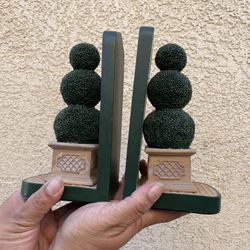 Desjardins Jewelers Topiary Shrub Garden Bush Bookends 