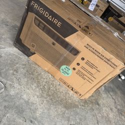 Frigidaire 10,000 BTU wall mount air conditioner