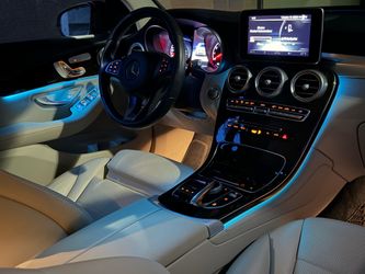 2017 Mercedes Benz Luxury, Clean title