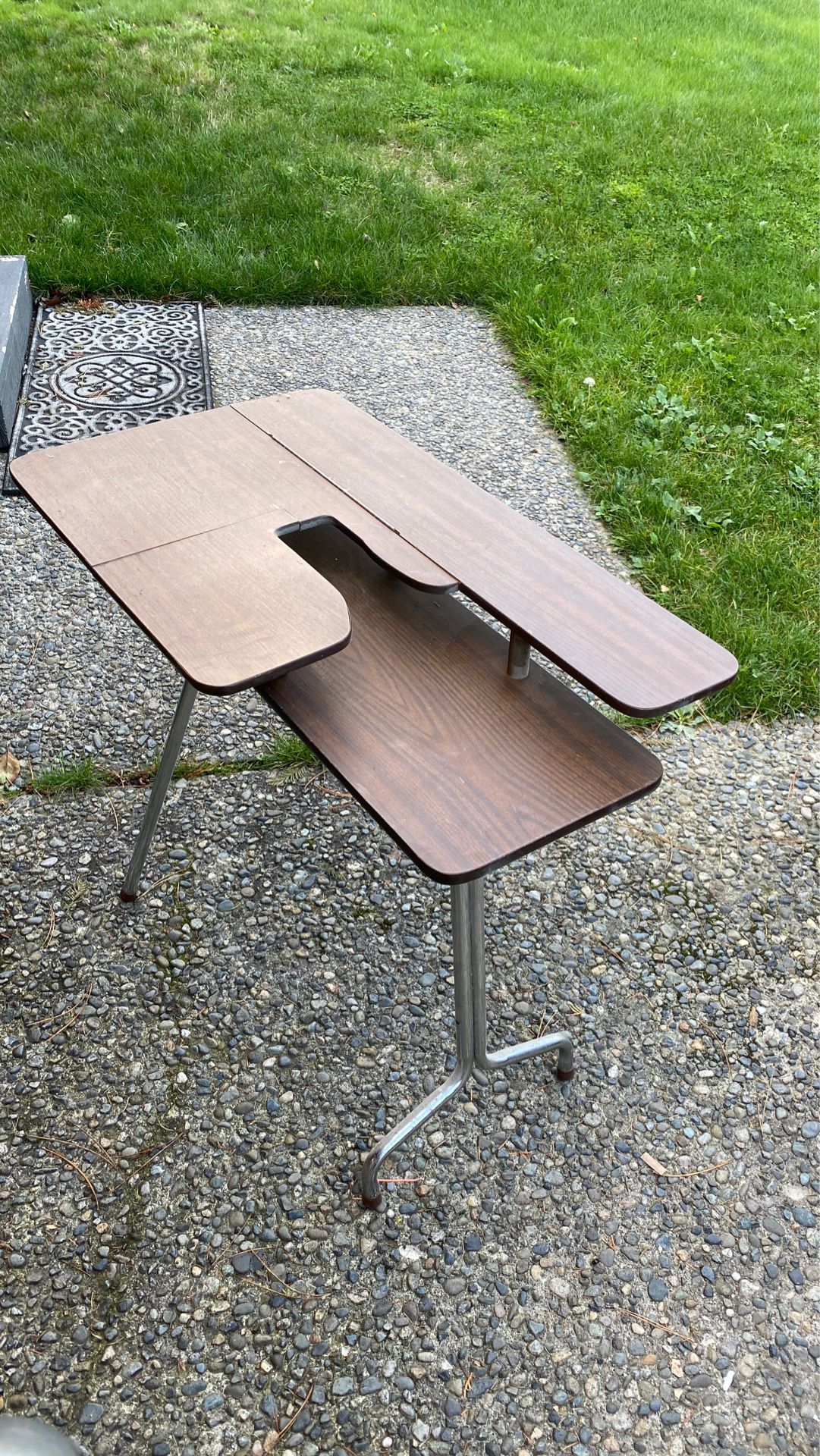 Free fold up sewing table