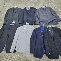 4 Used Suits And 3 Jackets. Size 46 Regular 