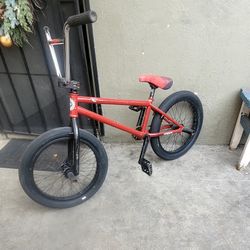 USED 20 INCHES  FIT BMX EVERYTHING WORKS  HABLO ESPAÑOL TAMNO  20 PULGADAS  FIT BICYCLETAT