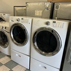Frigidaire Washer And Dryer Set( Delivery Available)