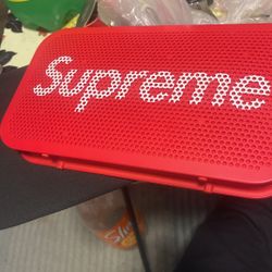Supreme Bluetooth Speaker 