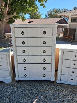 Freshly sanded and painted real wood , solid 6 drawer dresser stand all the drawers work good