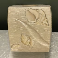 Beautiful, Heavy-Weight (approx. 3 lbs) 6"H x 5.75"Sq STONEWARE Tissue Box Holder - price as posted is firm.