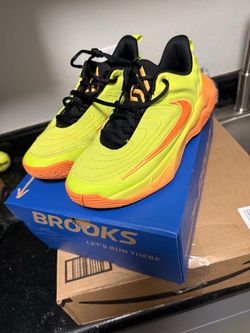 Nike youth Yellow Orange sneakers
