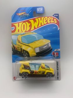 Hot Wheels HW First Response EMT Car 137/250