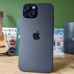 Iphone 15 • Black • Unlocked 🔓 • 128 GB • Mint Condition   (Price Firm) 