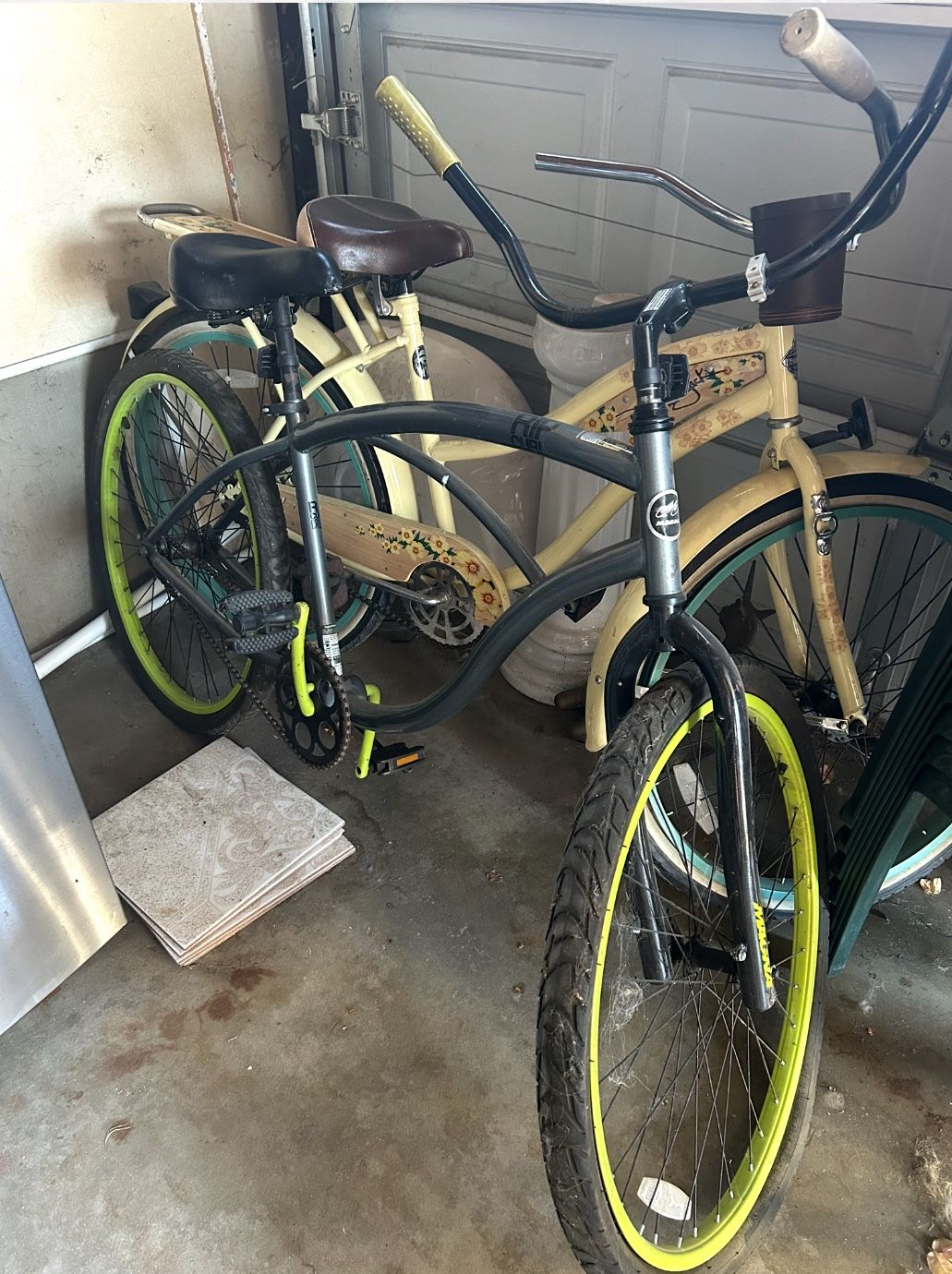 Cruiser Bike & Green Bike