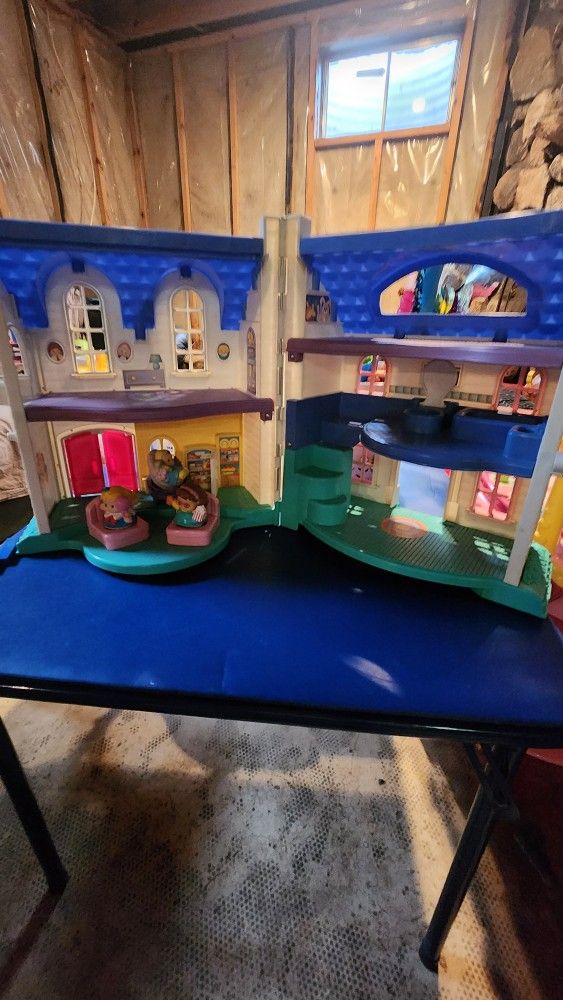 Little People House's 