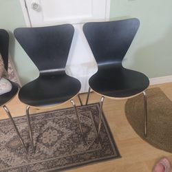 Chair (3) Total :$140