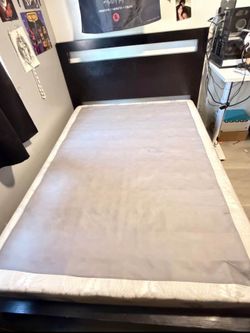 Bed full size
