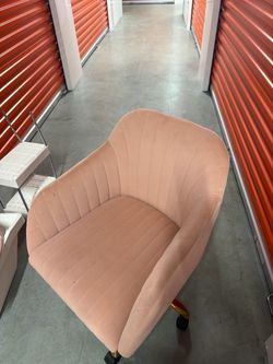Pink Velvet Barrel Chair with Wheels