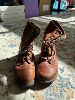 Woman’s boots (9)