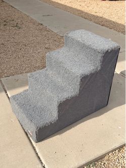 K&H Pet Products 2’ Grey Pet Stairs (LxWxH: 16” x 27” x 23”)