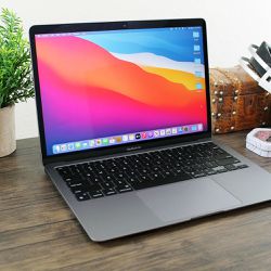 Signed MacBook Air 13” 256gb (Steve-O) 