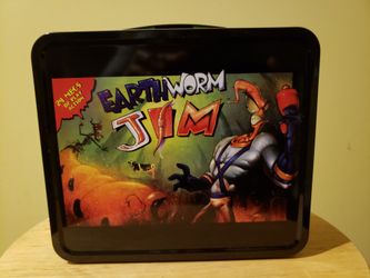 EarthWorm Collector lunchbox
