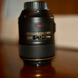 Nikon AF-S VR Micro-NIKKOR 105mm f/2.8G IF-ED Lens