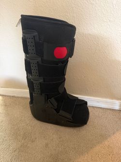 Walking Boot – Size Small