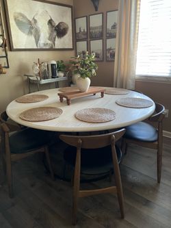Magnolia Dinning Table