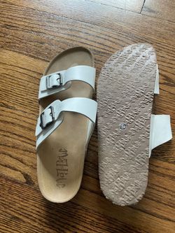 Women’s sandals