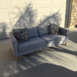 Couches delivery available