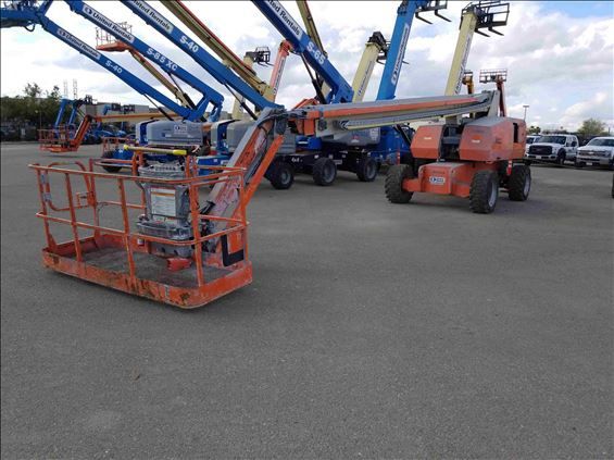85’ Telescopic Boom Lift