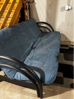 Metal frame futon