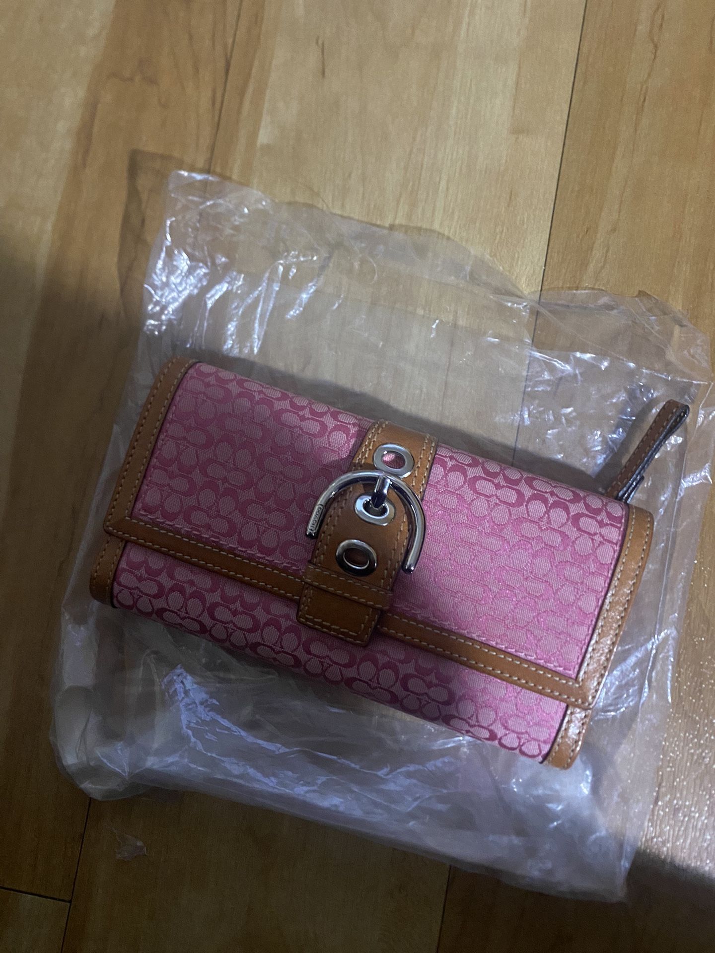 Coach Wallet /purse /keychains 