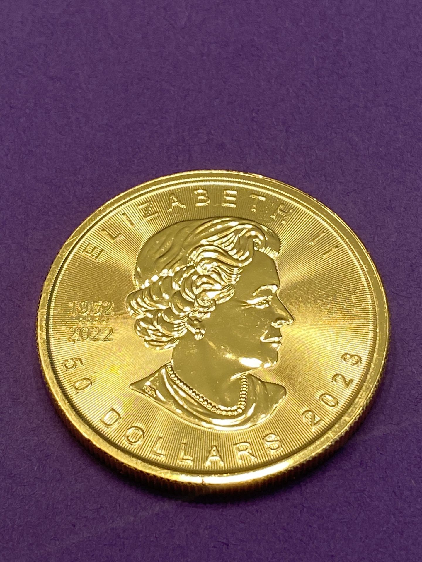 2023 ONE OUNCE GOLD CANADIAN MAPLE LEAFS