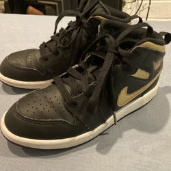 Nike Air Jordan Boys Shoes, Black with Metallic Gold, Size 1
