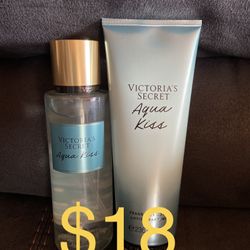 Victoria’s Secret Aqua Kiss Set