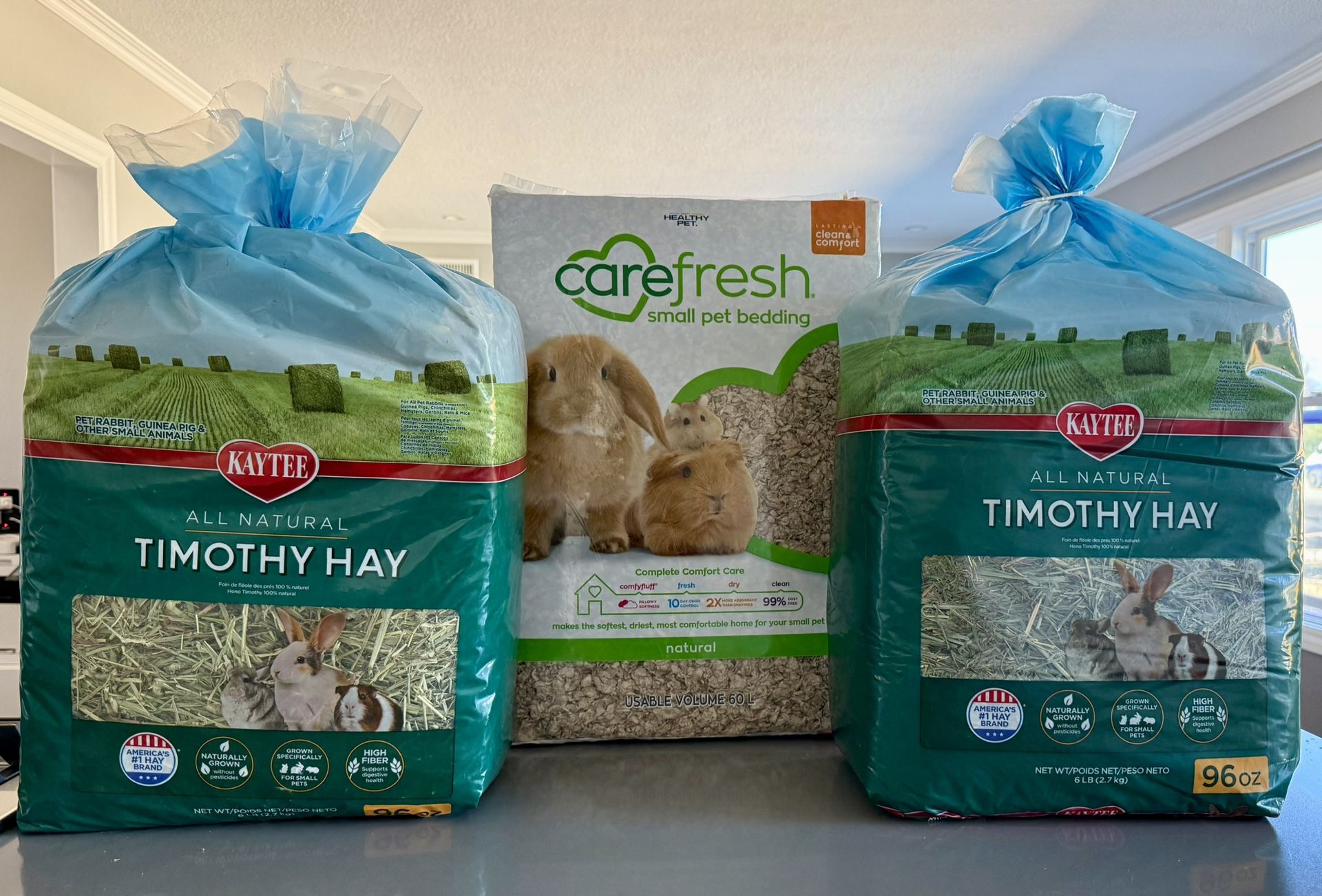Timothy Hay & Pet Bedding For Guinea Pigs Or Rabbits