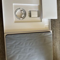 iPad Pro 12.9 Newest Generation 1tb BRAND NEW