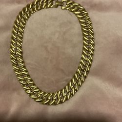 Vintage Cuban Link Chain Gold Tone Choker Style Retro Necklace It’s Like New It’s Signed Monet 