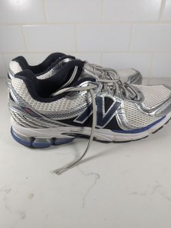 Level SS/New - New Balance 860v2 OG White Silver - ML860XB Size 13